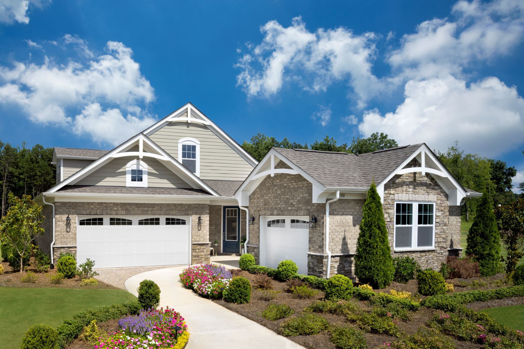 Photo representation of the Martin plan. Colors, finishes and options will vary.