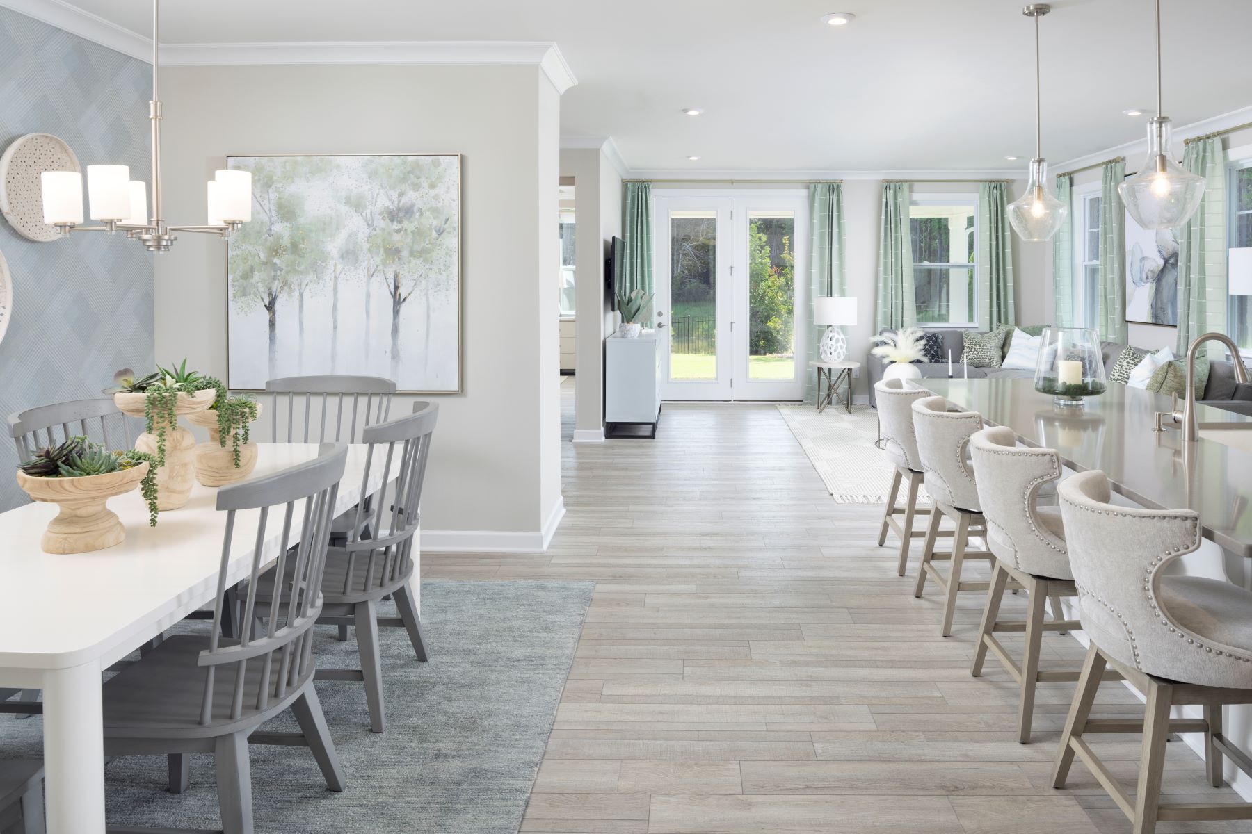 Photo representation of the Martin plan. Colors, finishes and options will vary.