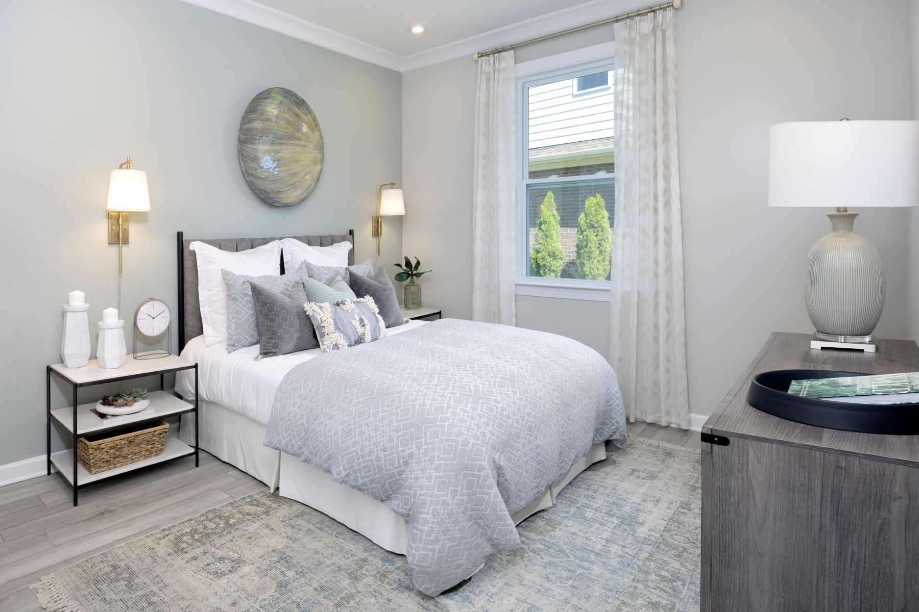 Photo representation of the Martin plan. Colors, finishes and options will vary.