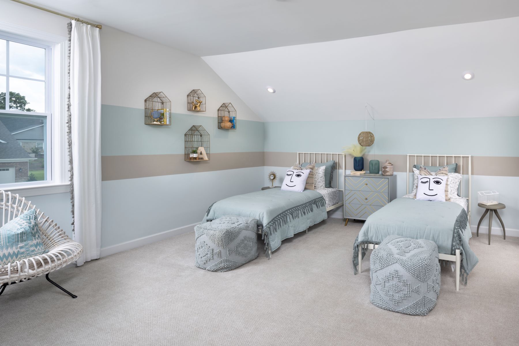 Photo representation of the Martin plan. Colors, finishes and options will vary.