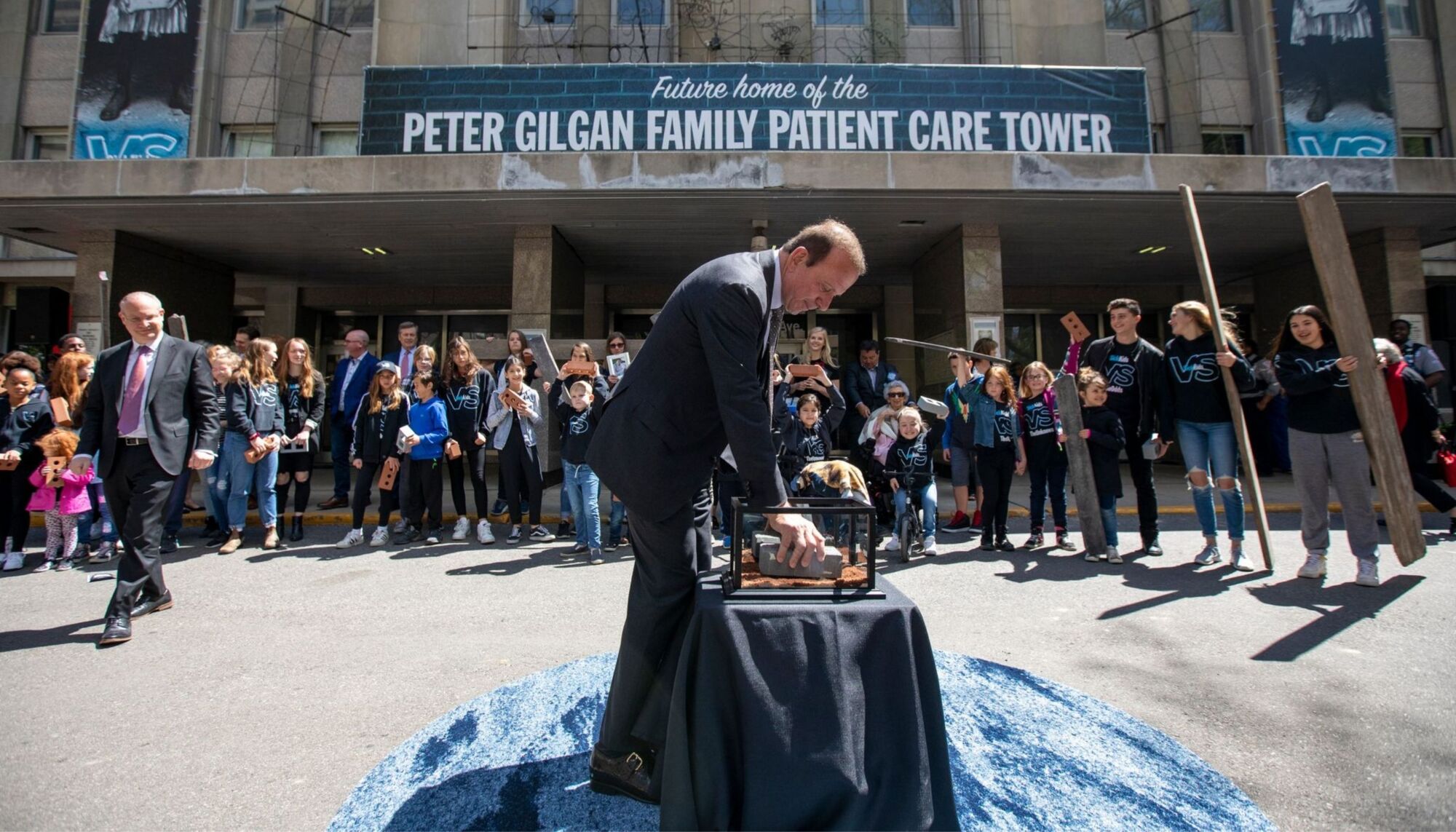 Peter Gilgan at Peter Gilgan Family Patient Care Tower outdoor ceremony