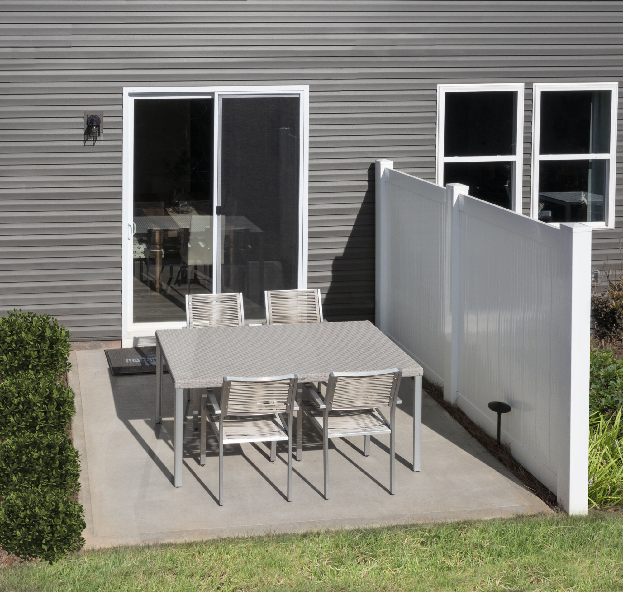 Photo representation of the Amira plan. Colors, finishes and options will vary.