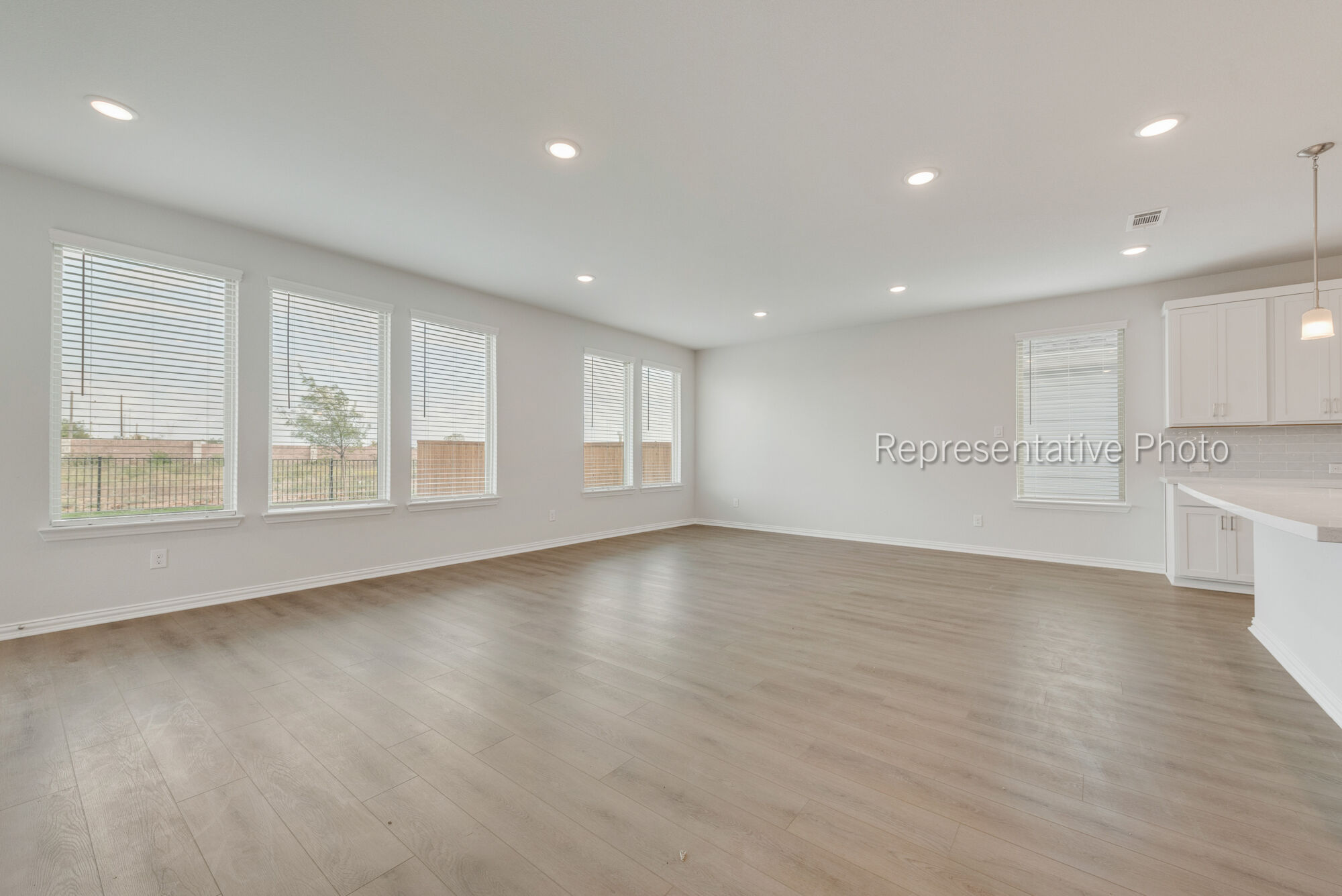 Photo representation of the Aurora plan. Colors, finishes and options will vary.