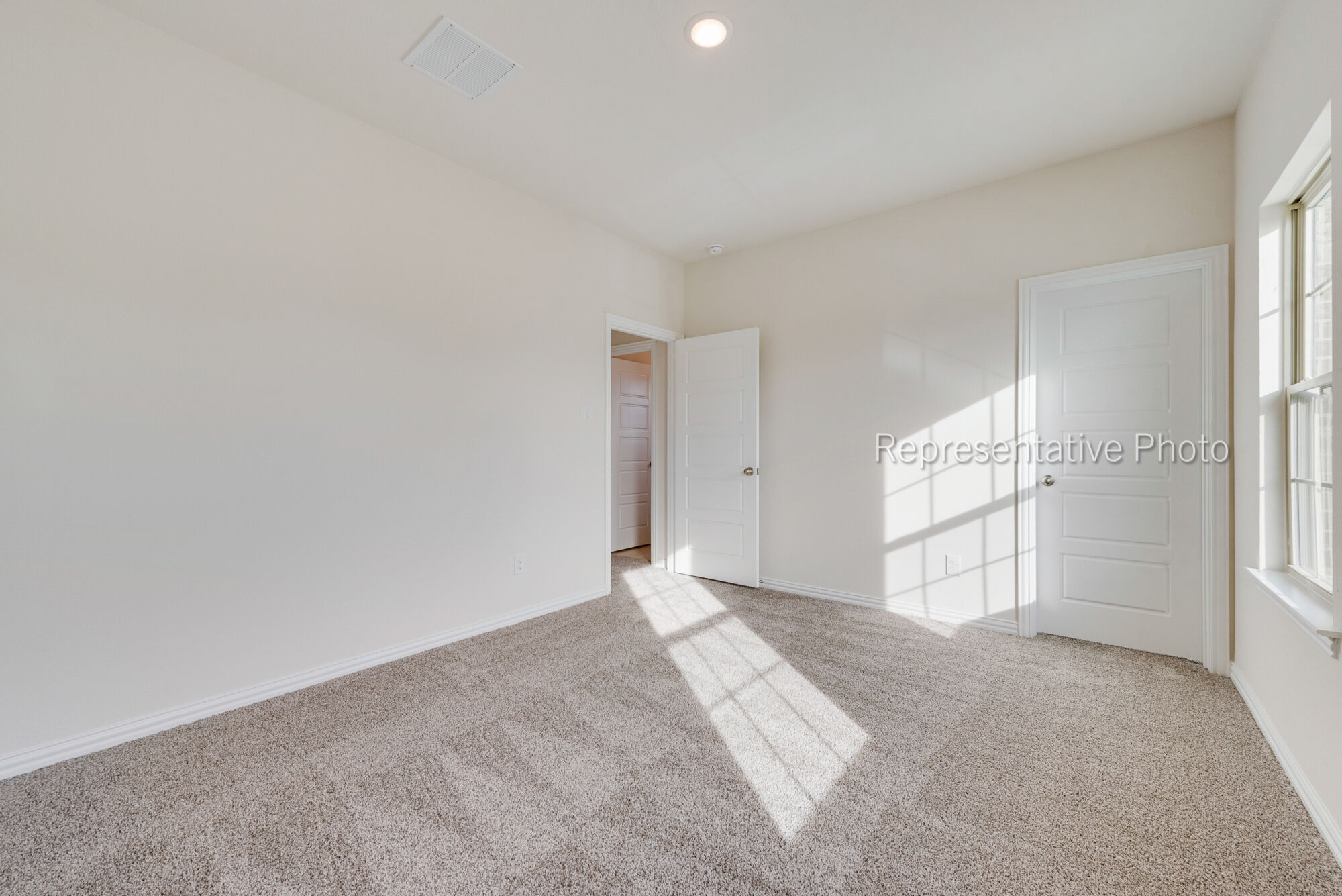 Photo representation of the Bonhill plan. Colors, finishes and options will vary.