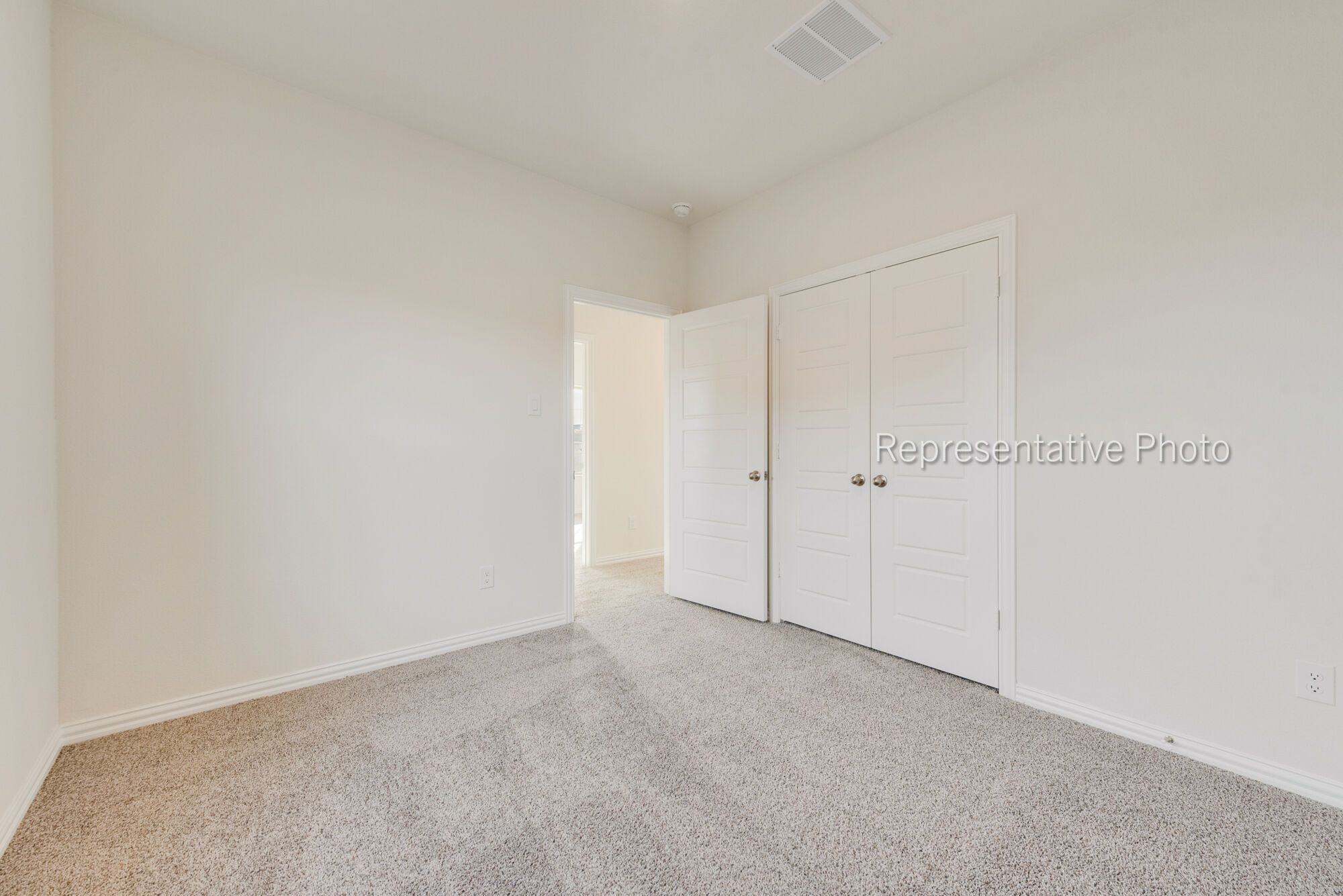 Photo representation of the Bonhill plan. Colors, finishes and options will vary.