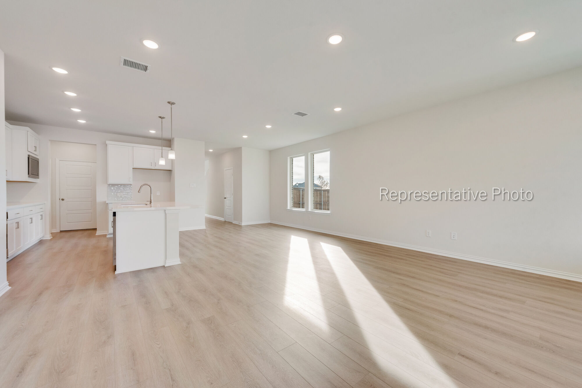 Photo representation of the Bonhill plan. Colors, finishes and options will vary.