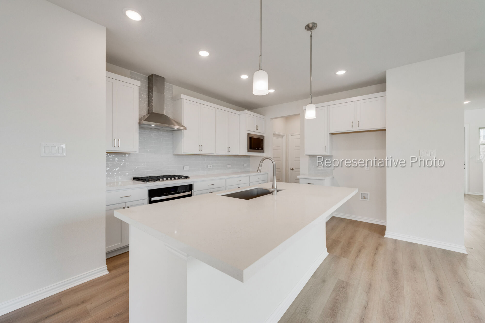 Photo representation of the Bonhill plan. Colors, finishes and options will vary.