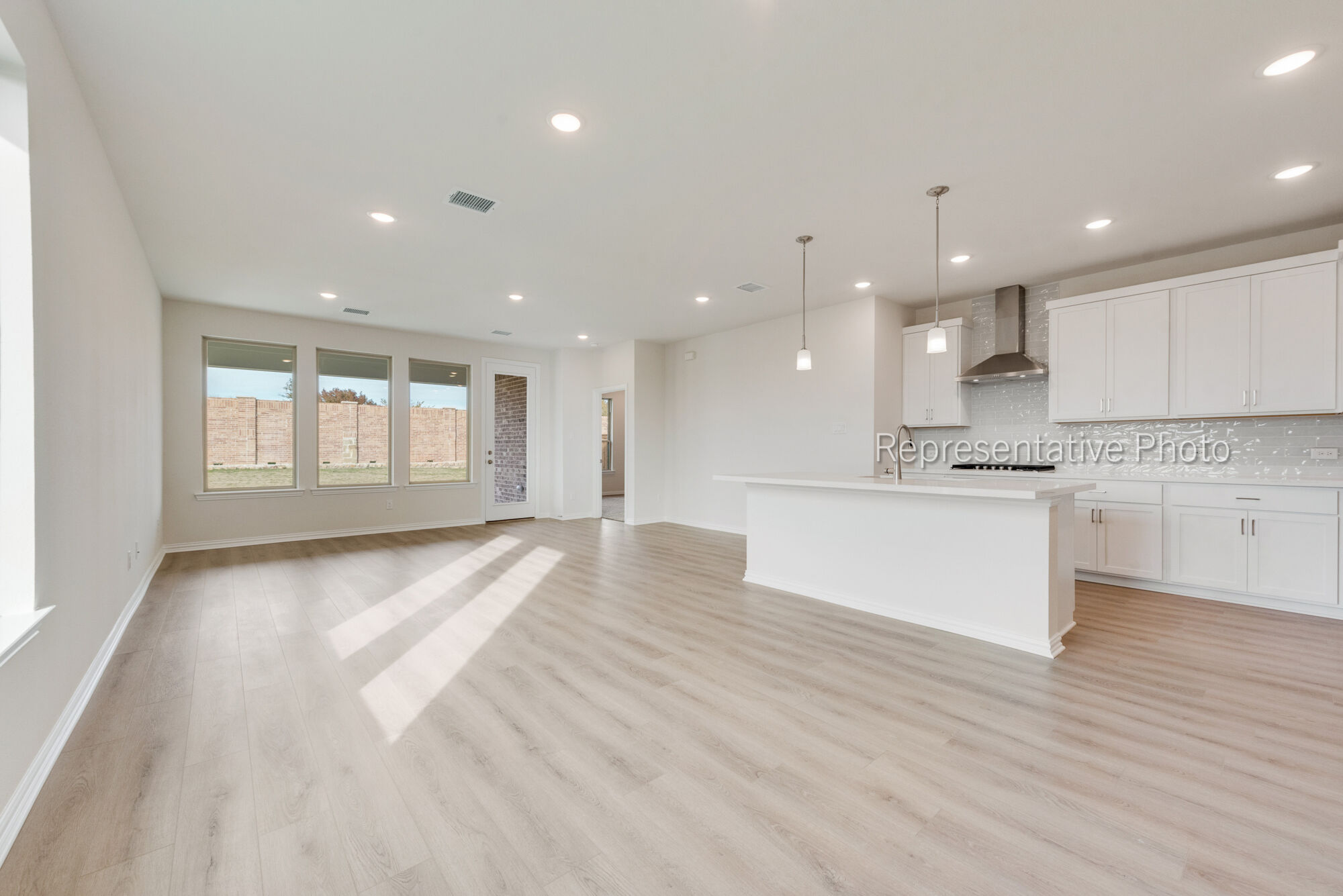 Photo representation of the Bonhill plan. Colors, finishes and options will vary.