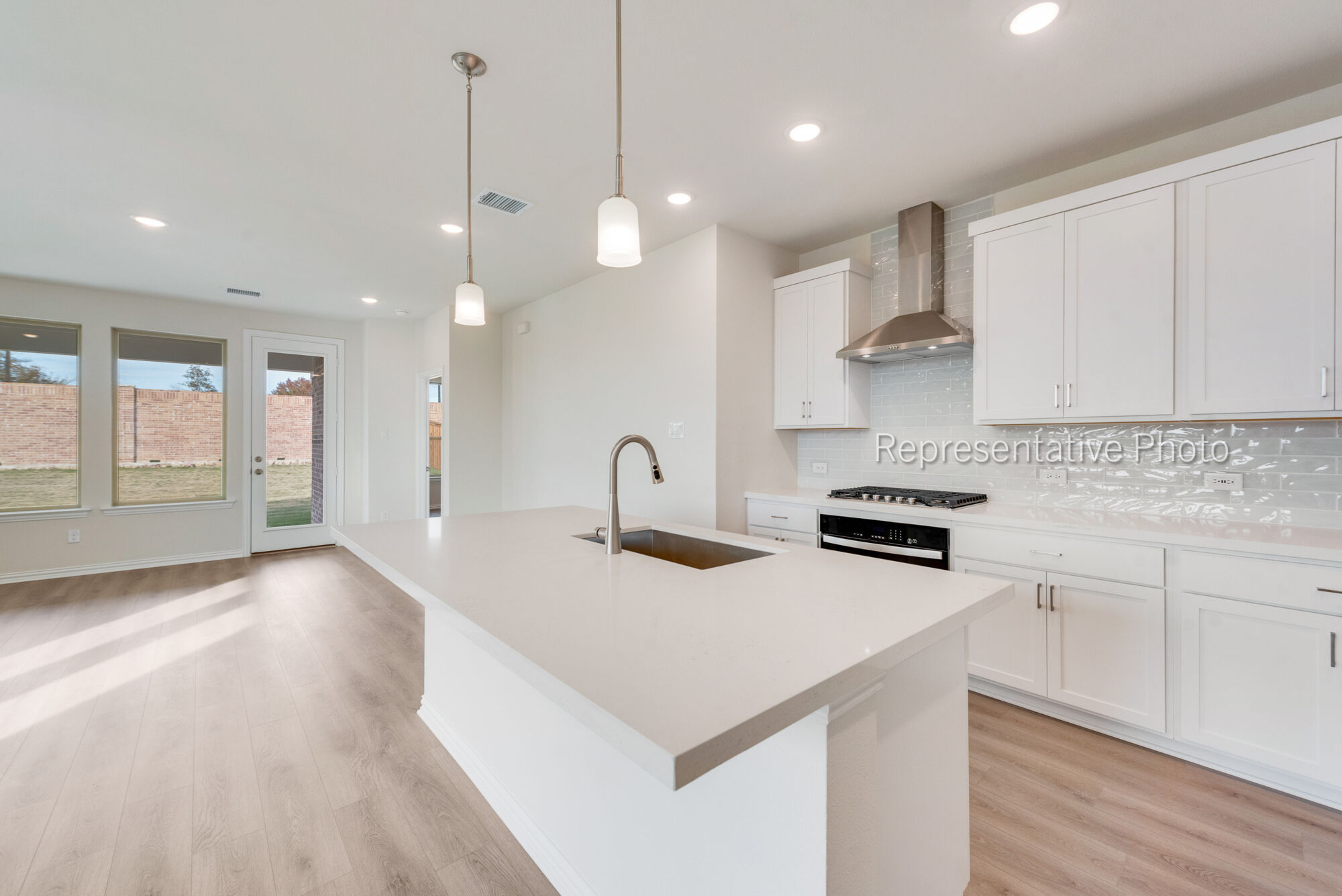 Photo representation of the Bonhill plan. Colors, finishes and options will vary.