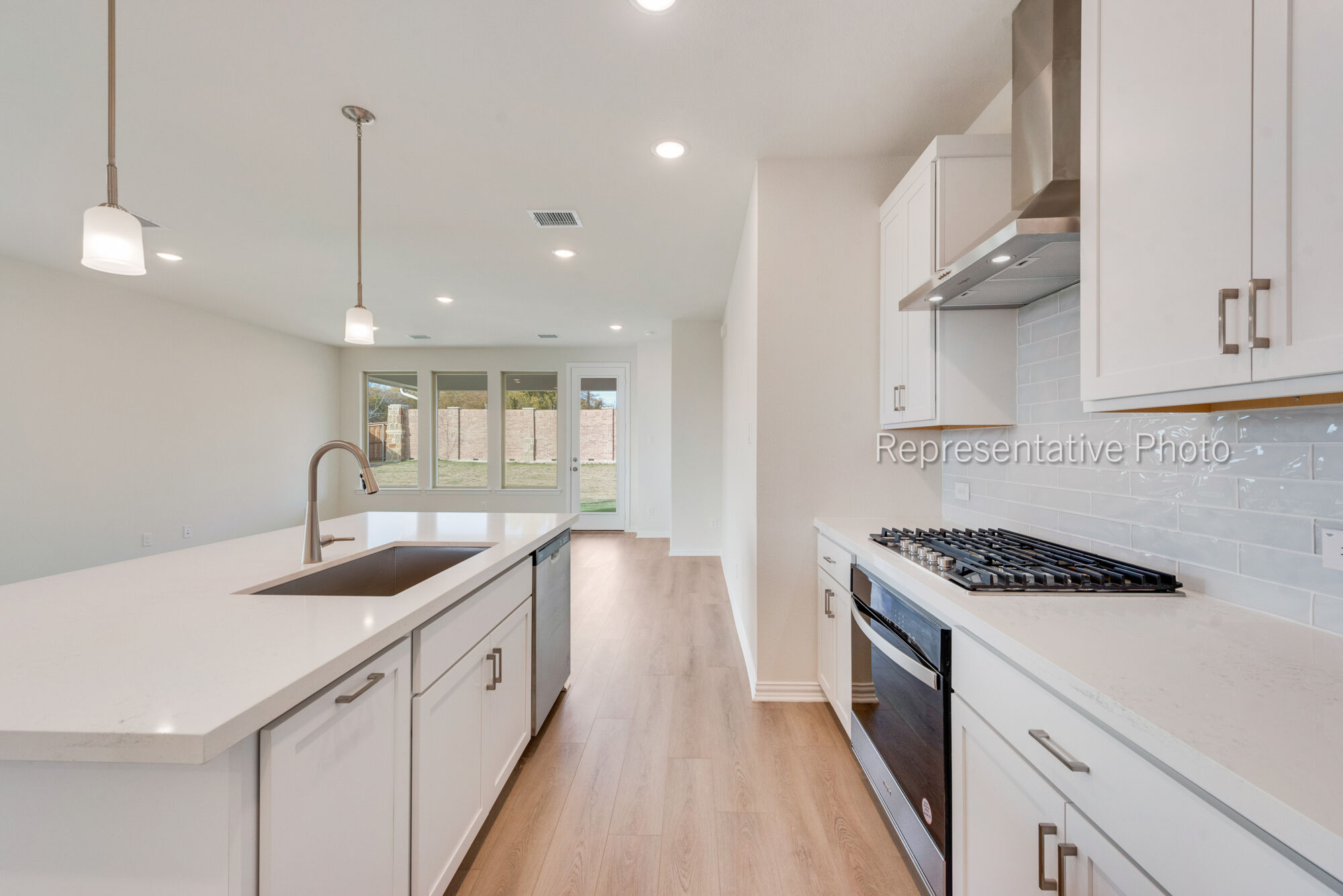 Photo representation of the Bonhill plan. Colors, finishes and options will vary.