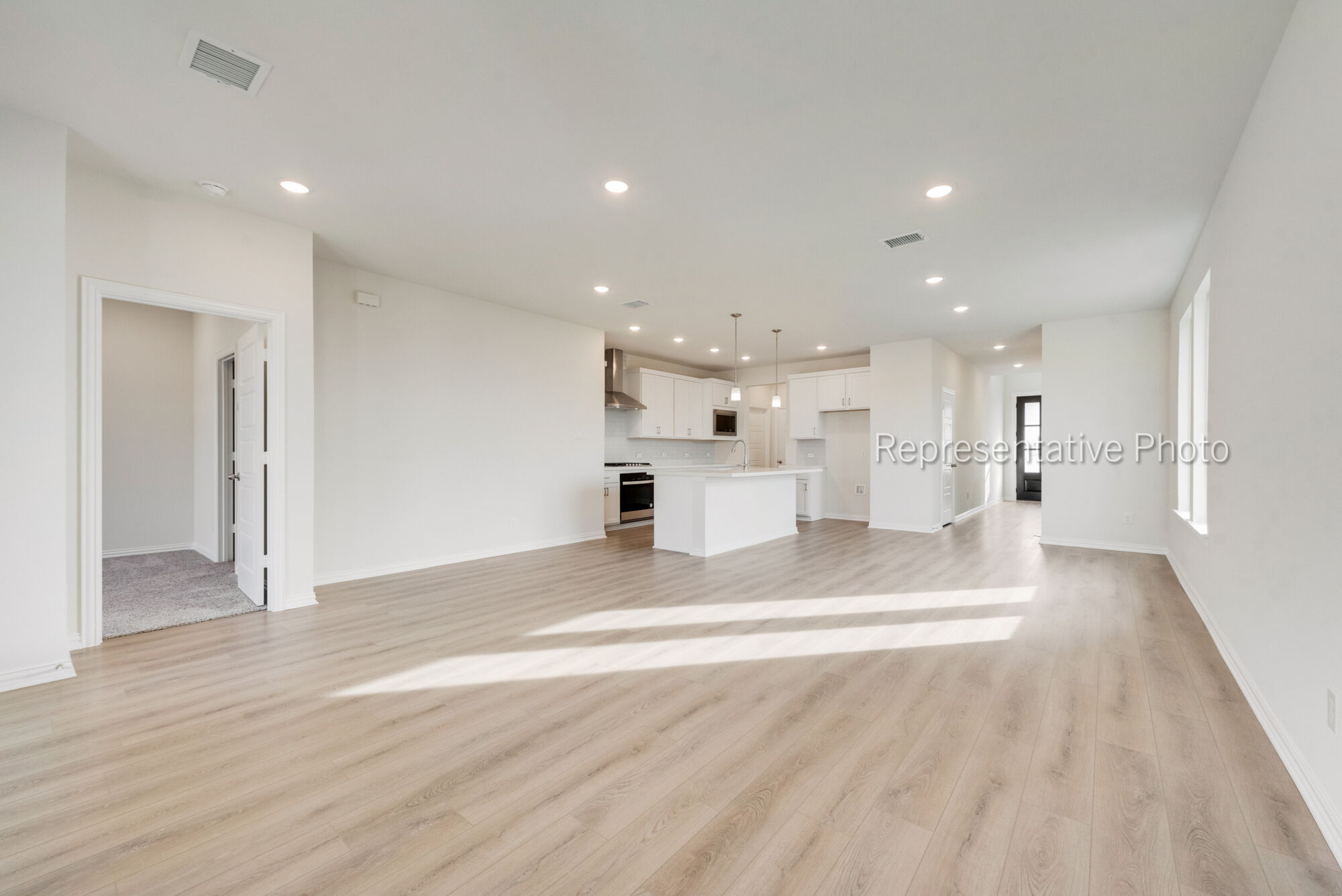 Photo representation of the Bonhill plan. Colors, finishes and options will vary.