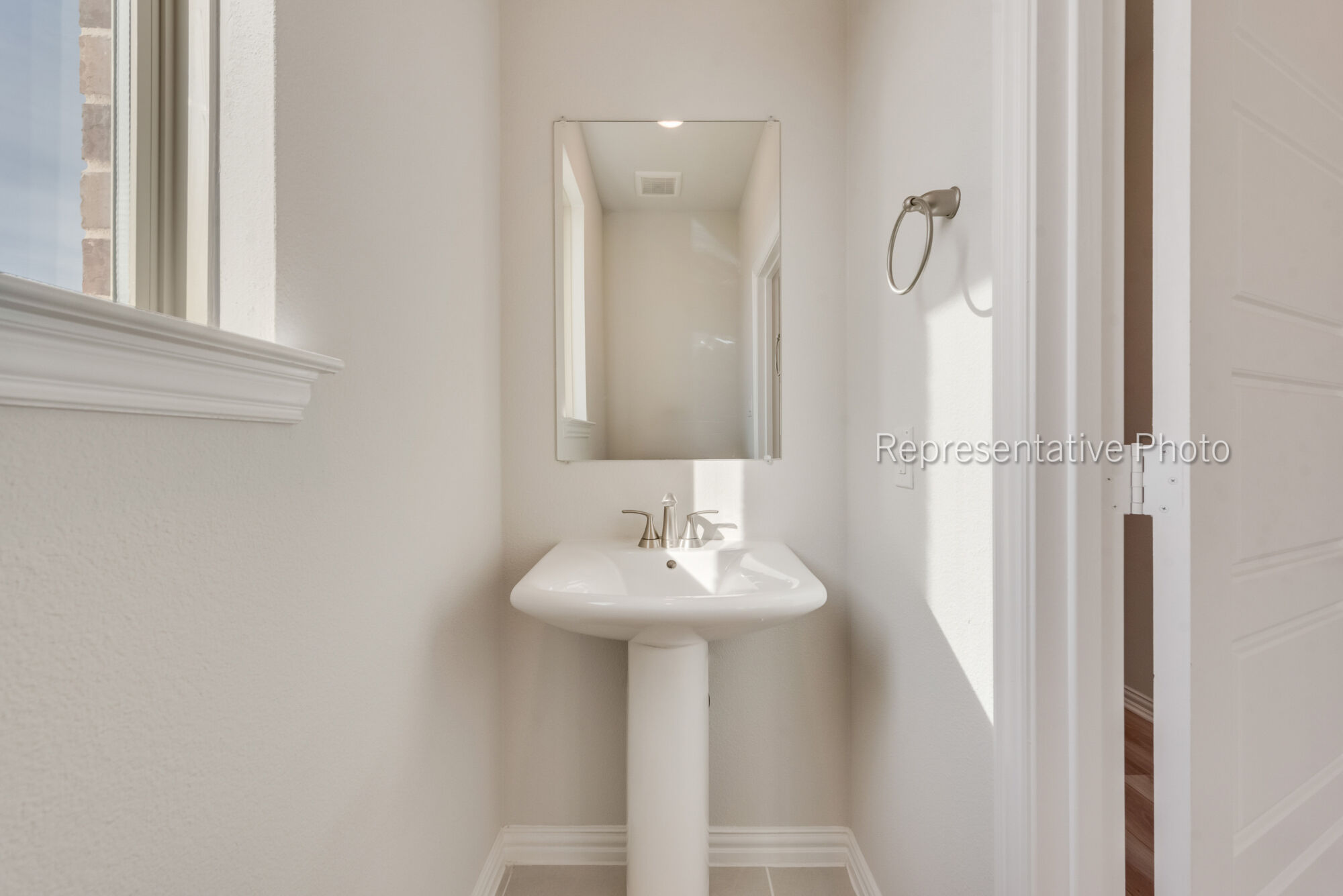 Photo representation of the Gifford plan. Colors, finishes and options will vary.