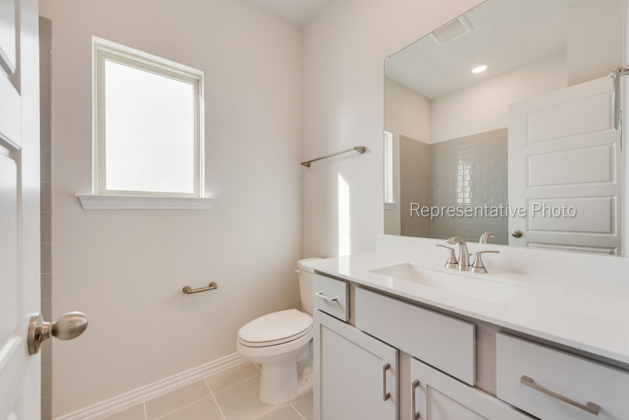 Photo representation of the Gifford plan. Colors, finishes and options will vary.