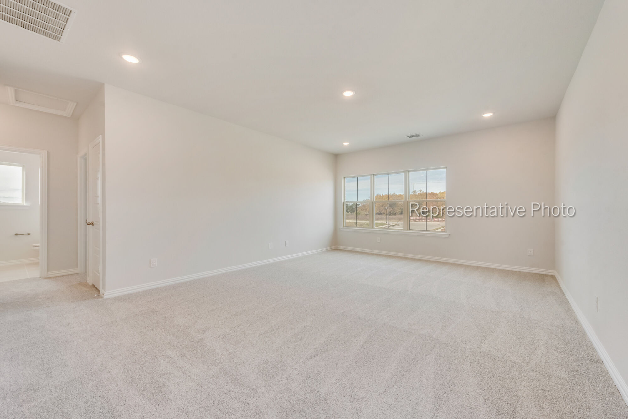 Photo representation of the Gifford plan. Colors, finishes and options will vary.