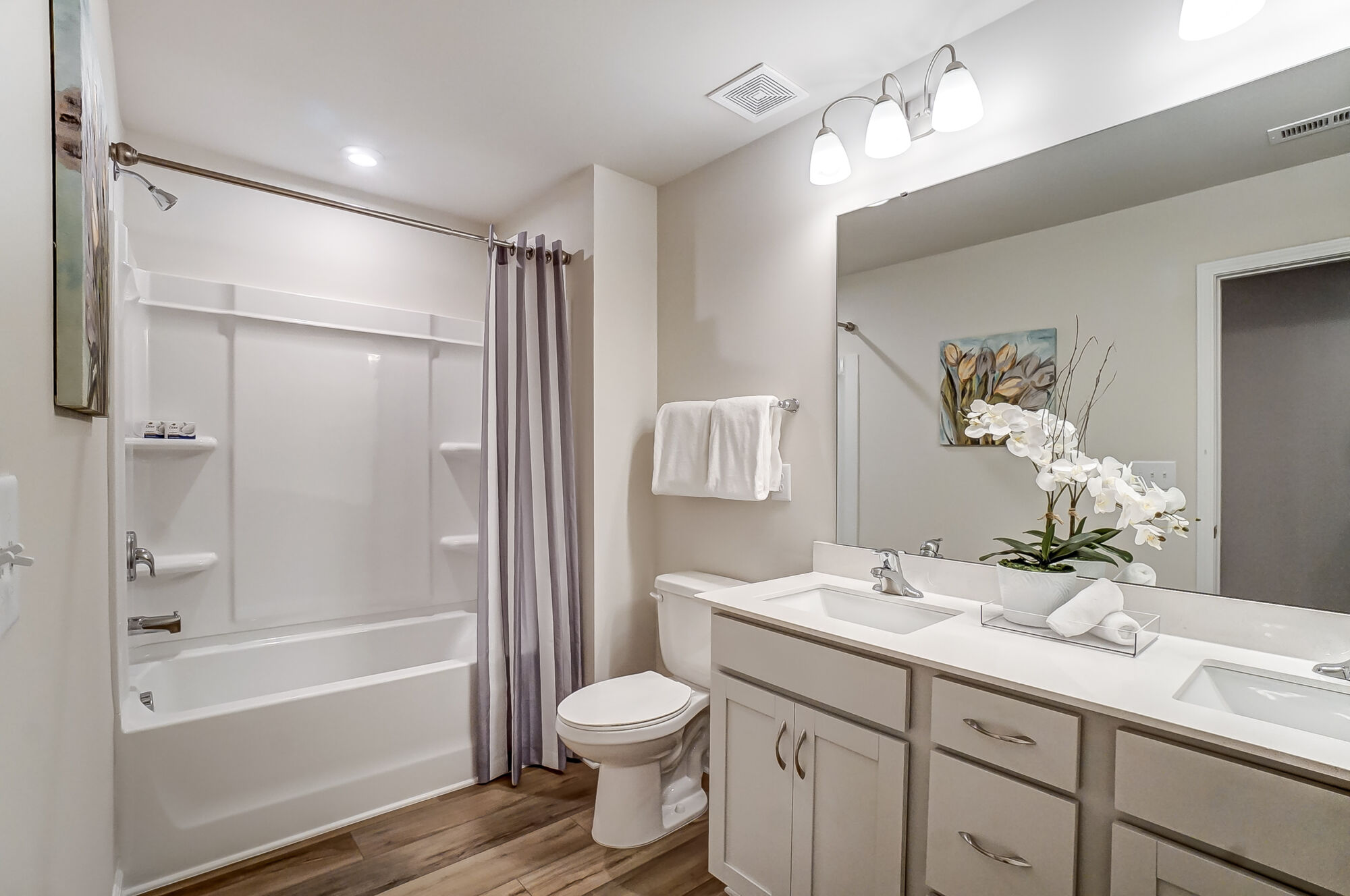 Photo representation of the Eldorado plan. Colors, finishes and options will vary.